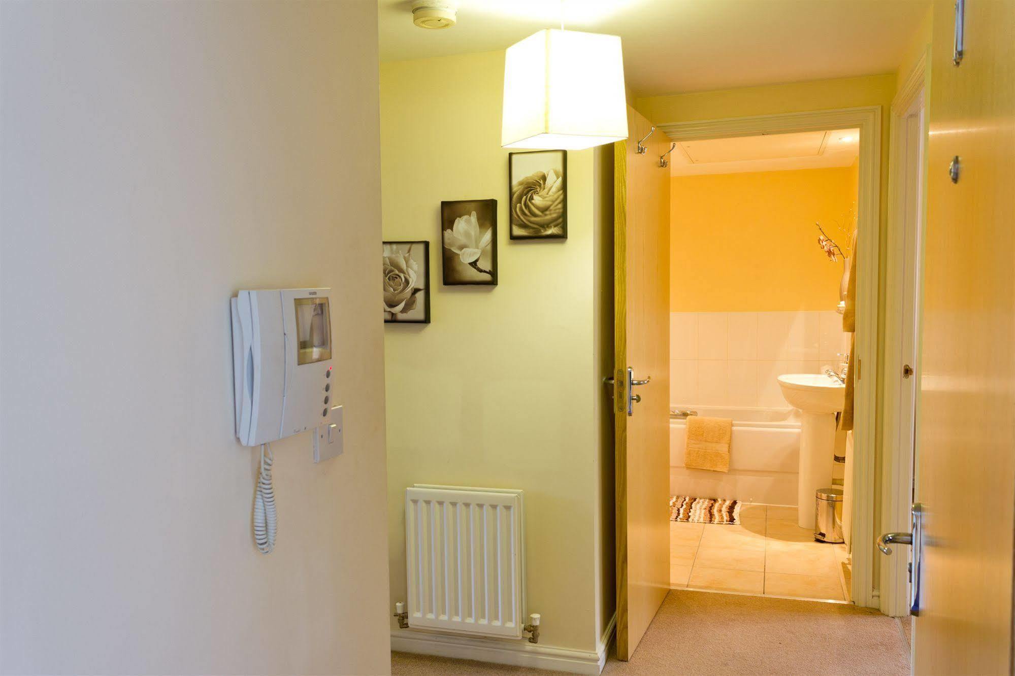 The Lindley Suite - Simple2Let Serviced Apartments Huddersfield Eksteriør bilde